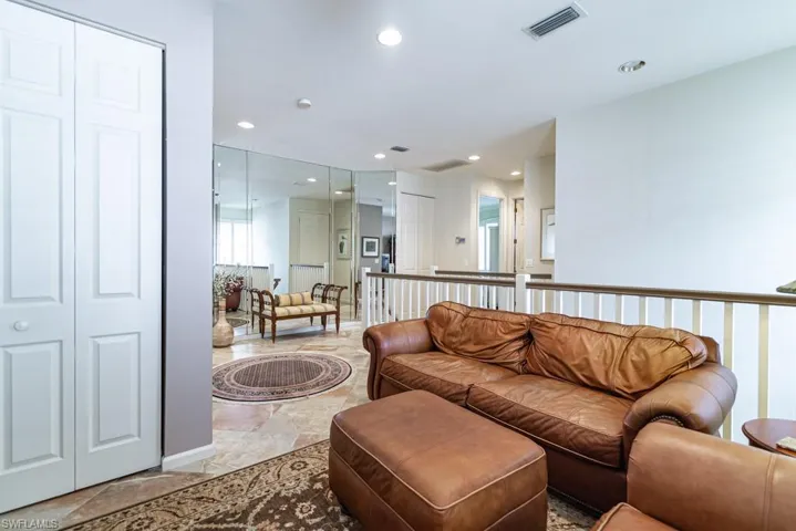 8460  Abbington  CIR, Naples, FL 34108