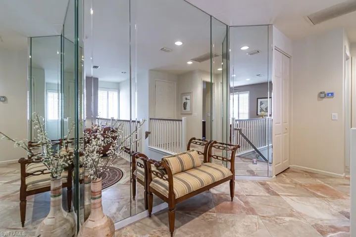 8460  Abbington  CIR, Naples, FL 34108