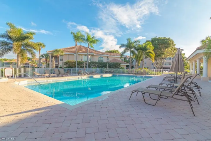8460  Abbington  CIR, Naples, FL 34108