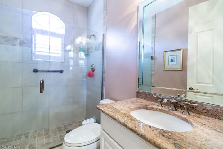 8460  Abbington  CIR, Naples, FL 34108