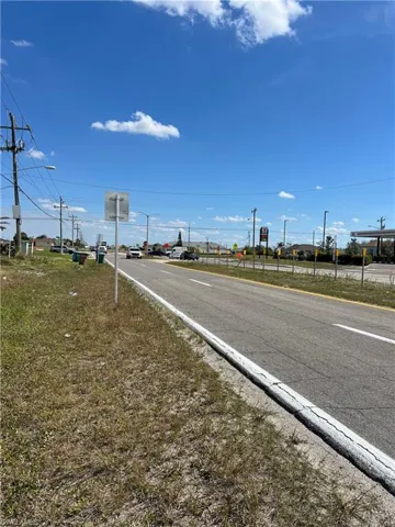 1607 NE 7th  PL, Cape Coral, FL 33909