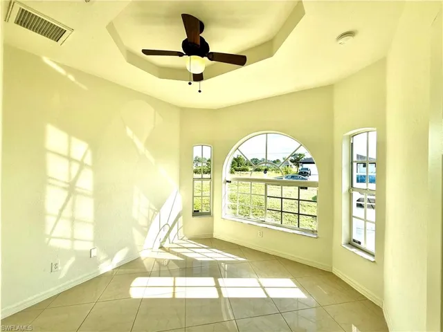 338 Pyramid Ave, Lehigh Acres, Florida 33974