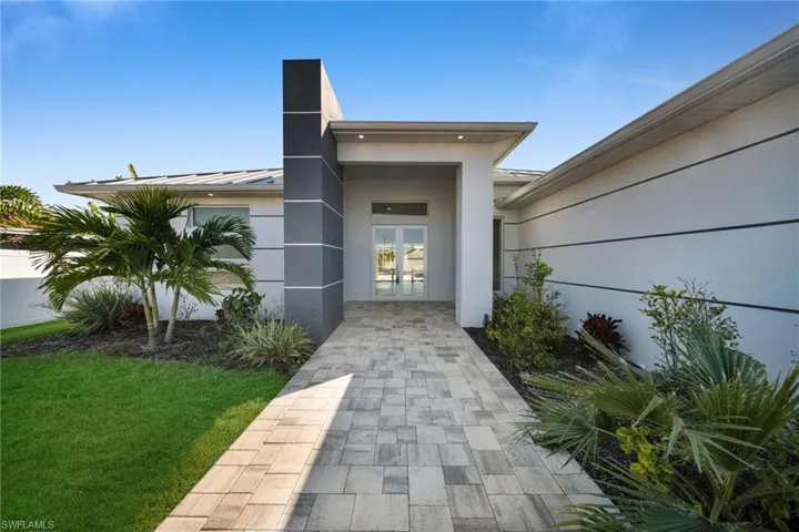 1430 SE 23rd  ST, Cape Coral, FL 33990