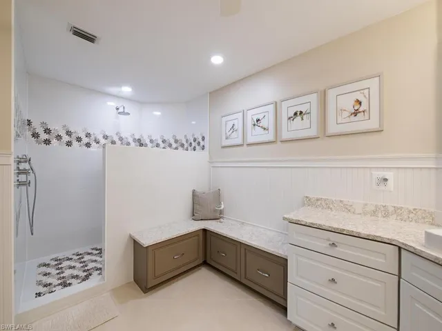 Primary bedroom  en-suite with walk-in shower