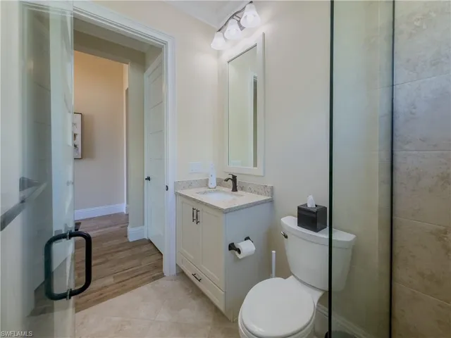 6399  NEGRIL ISLE  DR, Naples, FL 34113