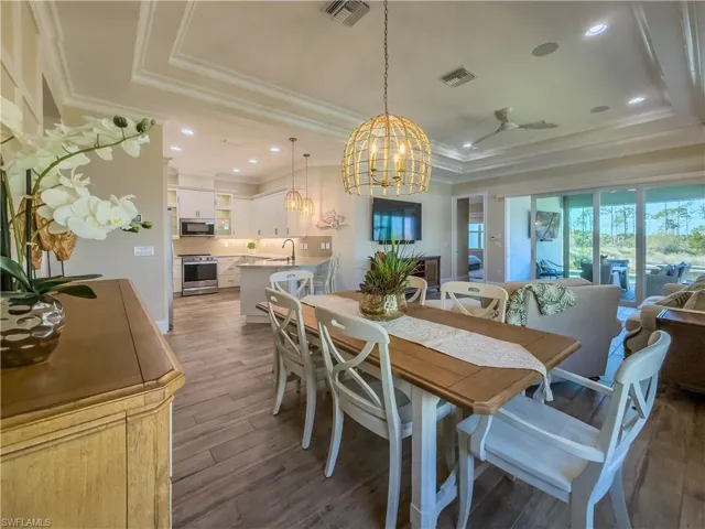 6399  NEGRIL ISLE  DR, Naples, FL 34113