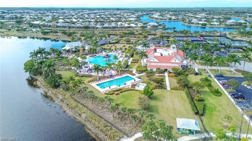6399  NEGRIL ISLE  DR, Naples, FL 34113