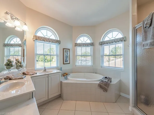 3760 Baldwin Ln, Naples FL 34116 - Second floor Owner's bath