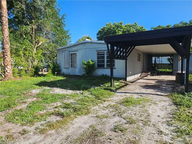 18210 Deuce Rd. North Fort Myers, FL 33917
