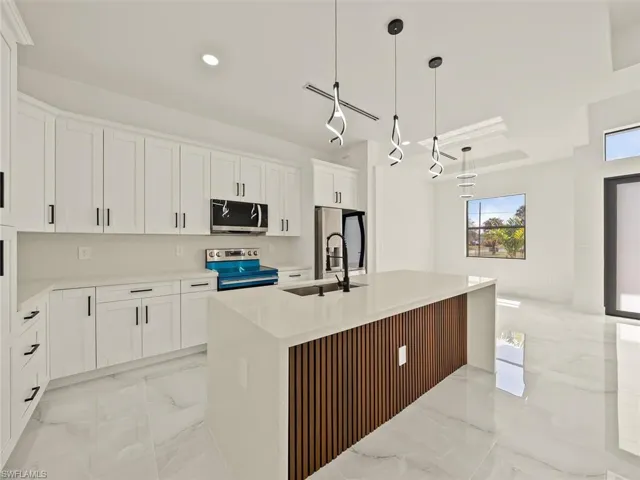 735 Chavers St, Lehigh Acres, Florida 33974