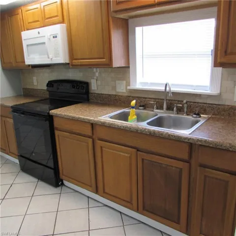 10419 Trotwood Ave, St. James City, Florida 33956