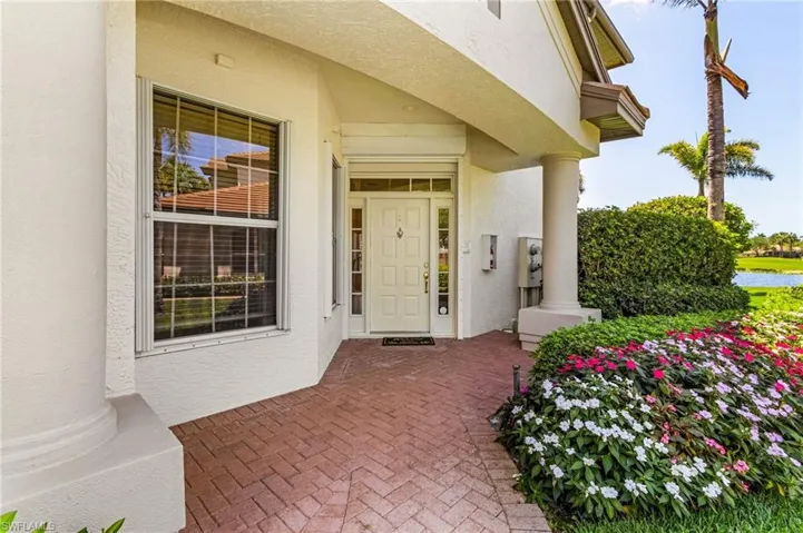 3211  Lancaster  DR, Naples, FL 34105