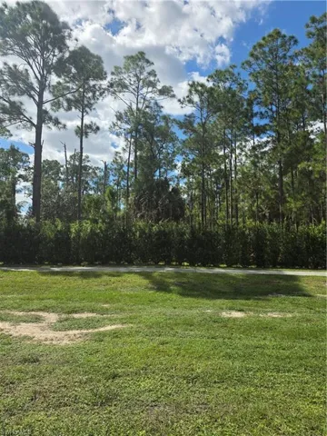 8th St Ne, Naples, Florida 34120