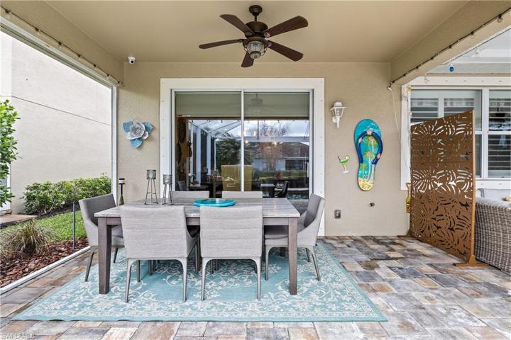 2471  Blackburn  CIR, CAPE CORAL, FL 33991