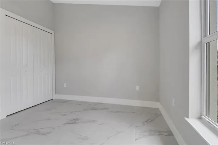 912-914 Ainsworth St W, Lehigh Acres Fl 33974