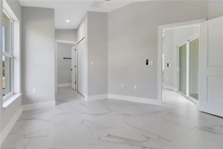 912-914 Ainsworth St W, Lehigh Acres Fl 33974