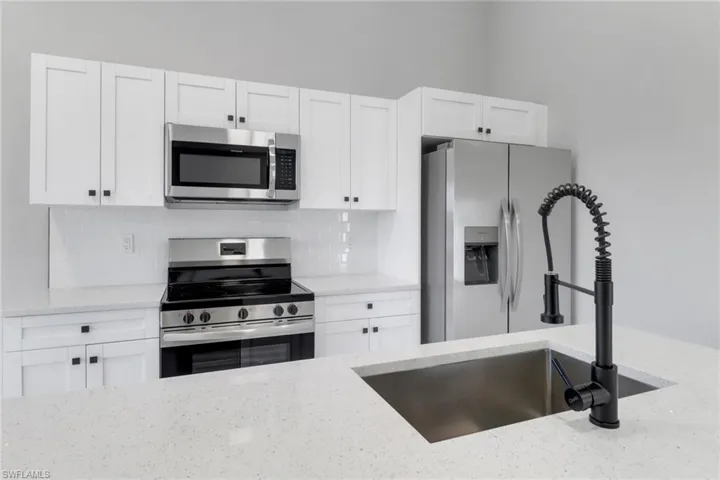 912-914 Ainsworth St W, Lehigh Acres Fl 33974