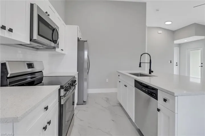 912-914 Ainsworth St W, Lehigh Acres Fl 33974