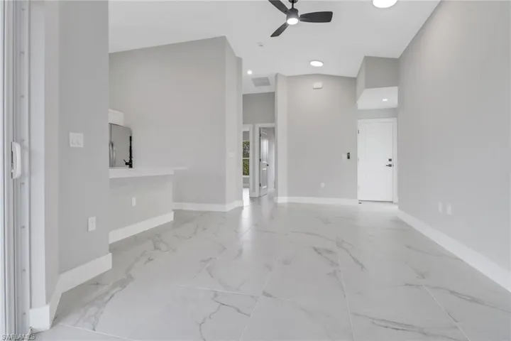 912-914 Ainsworth St W, Lehigh Acres Fl 33974