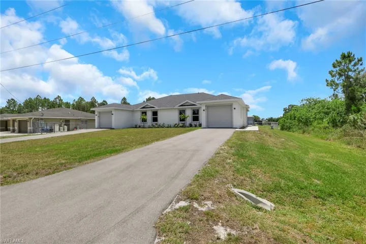 912-914 Ainsworth St W, Lehigh Acres Fl 33974