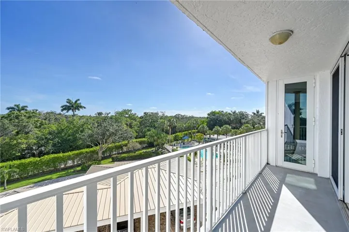 6361 Pelican Bay Blvd 202, Naples, Florida 34108