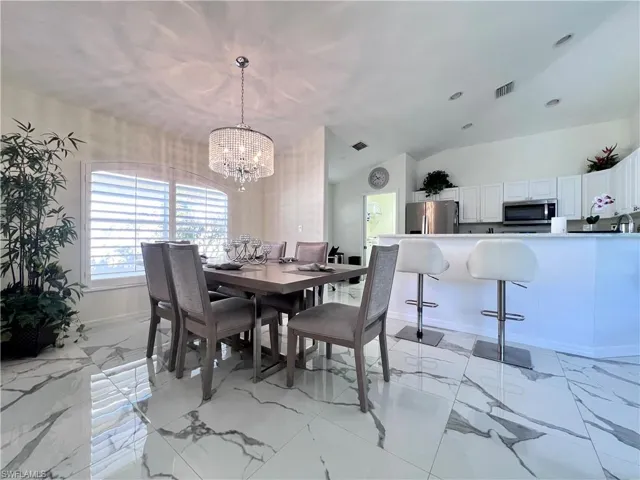 1031 Tivoli Ln, Naples, Florida 34104