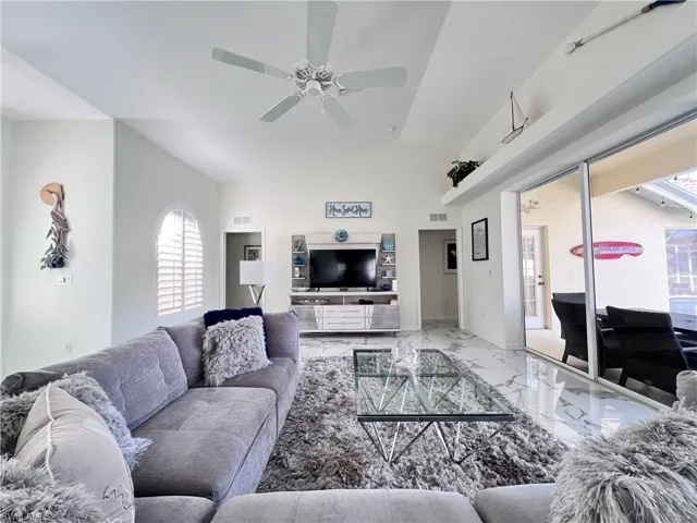 1031 Tivoli Ln, Naples, Florida 34104