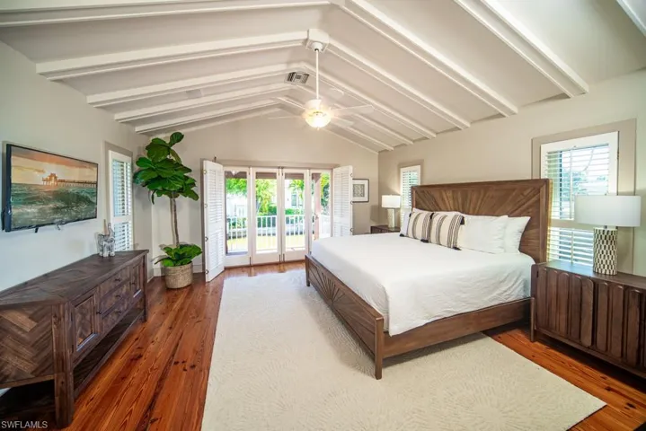 374 14th Ave S, Naples, Florida 34102