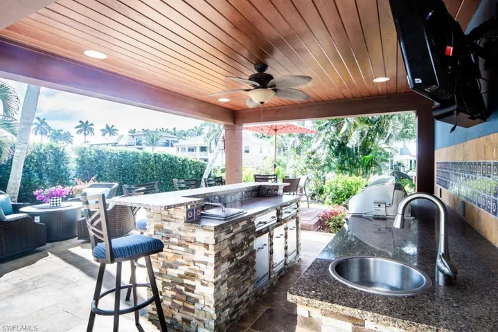 374 14th Ave S, Naples, Florida 34102