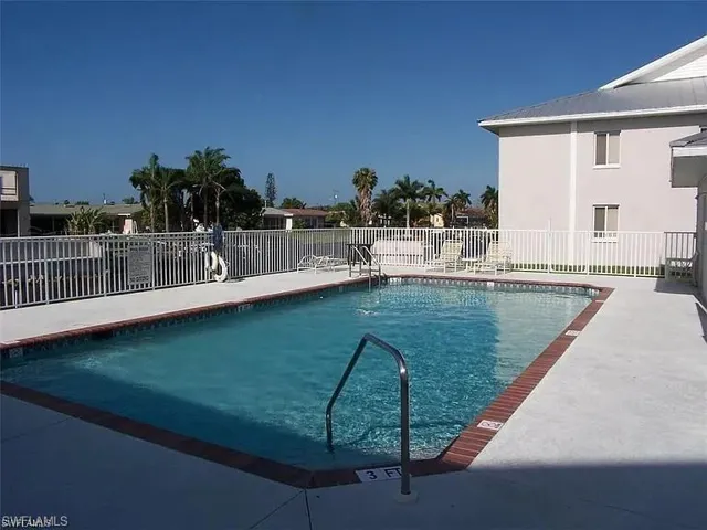 1236-1302 SE 40th  ST, Cape Coral, FL 33904