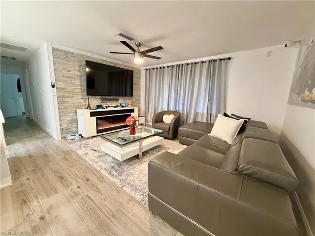 1821 Winkler Ave, Fort Myers, Florida 33901