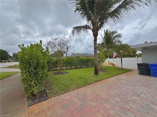 1821 Winkler Ave, Fort Myers, Florida 33901