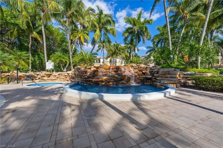2647  BOLERO  DR, Naples, FL 34109