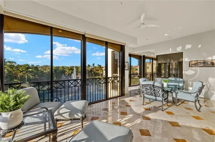 2647  BOLERO  DR, Naples, FL 34109