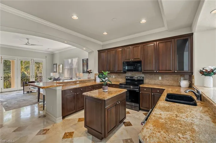 2647  BOLERO  DR, Naples, FL 34109