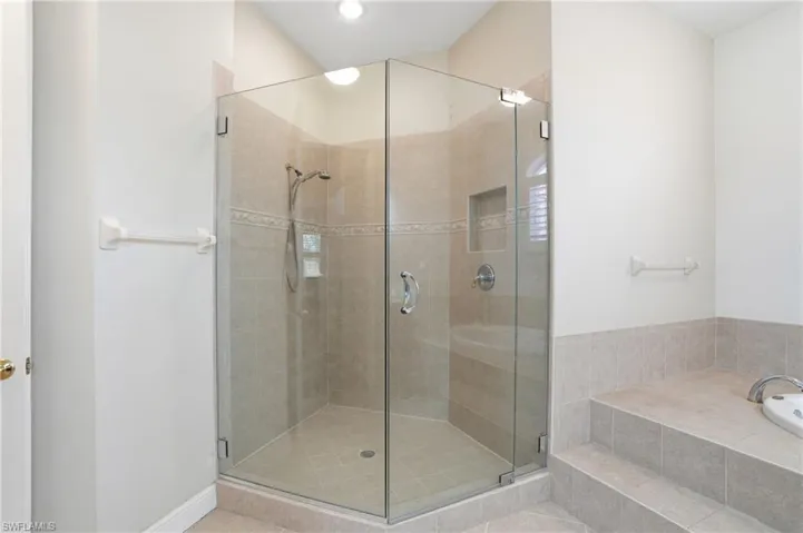 5957  Tarpon Gardens  CIR, Cape Coral, FL 33914