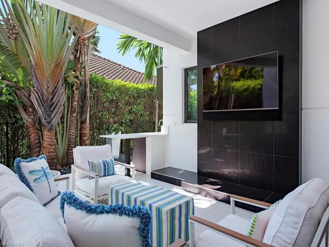 View of terrace with an outdoor living space