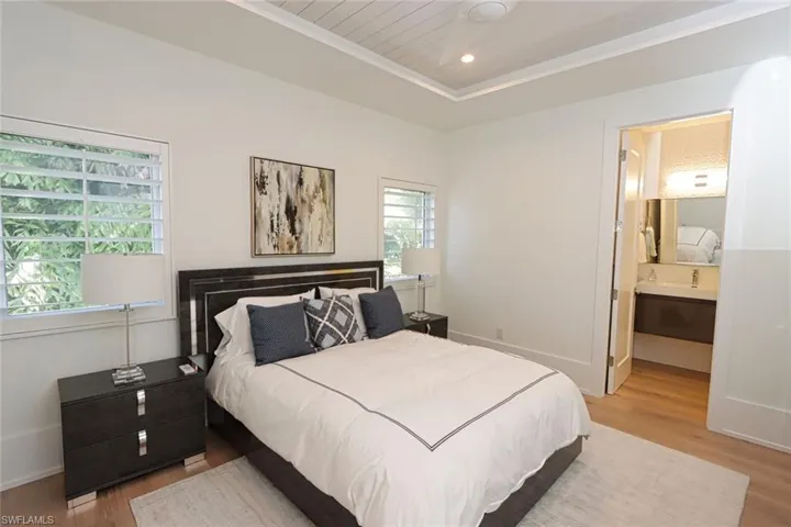675 2nd St S, Naples, Florida 34102