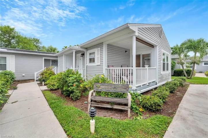 7008  Constitution  BLVD, Fort Myers, FL 33967