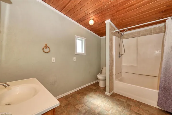 4545  Fort Keis  AVE, Fort Denaud, FL 33935