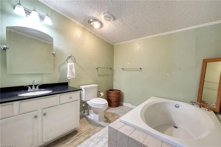 4545  Fort Keis  AVE, Fort Denaud, FL 33935