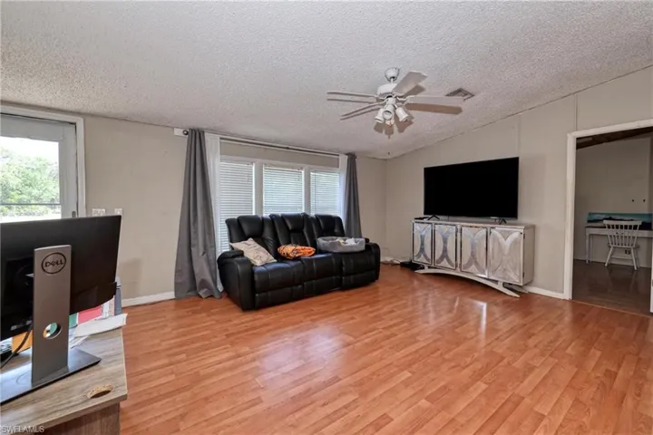 4545  Fort Keis  AVE, Fort Denaud, FL 33935