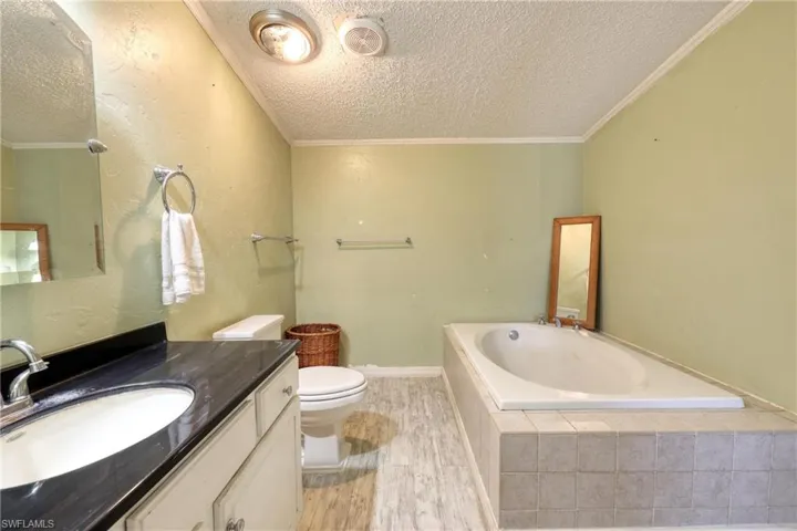 4545  Fort Keis  AVE, Fort Denaud, FL 33935