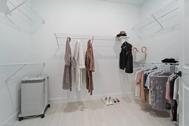 Entryway featuring baseboards