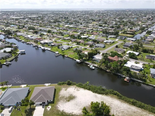 1101 SE 12th  LN, Cape Coral, FL 33990