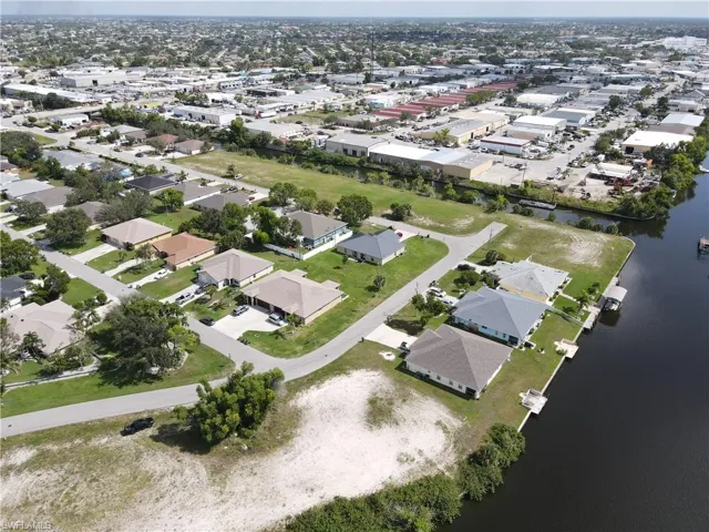 1101 SE 12th  LN, Cape Coral, FL 33990