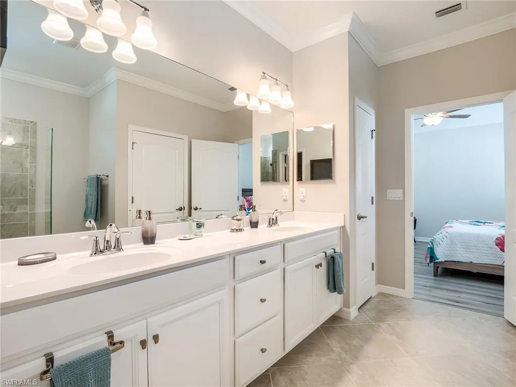 10517 Prato DR, Fort Myers, FL 33913,2025000327