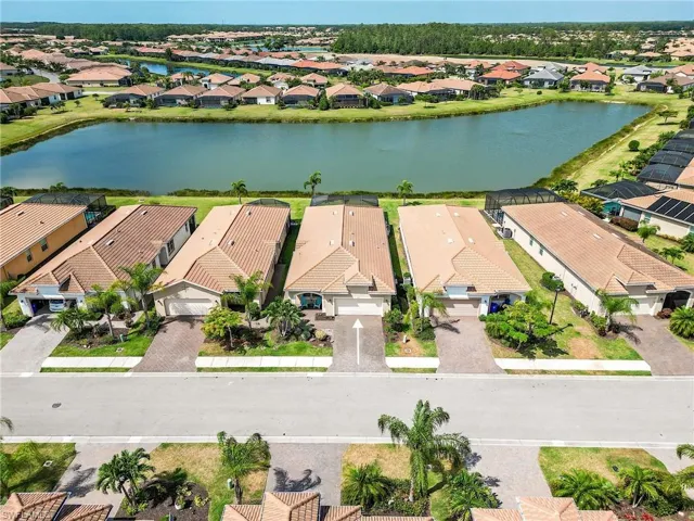 10517 Prato DR, Fort Myers, FL 33913,2025000327
