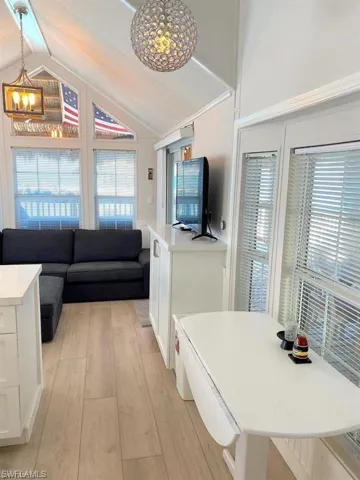 84961  Old  HWY, Islamorada, FL 33036
