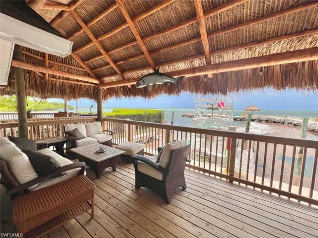 84961  Old  HWY, Islamorada, FL 33036